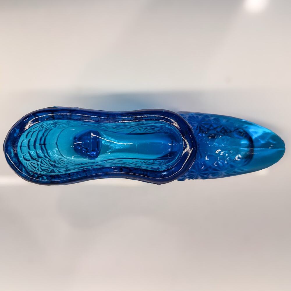 Vintage Victorian Styled Fenton, Daisy & Button Blue Glass Shoe - Picture 6 of 6